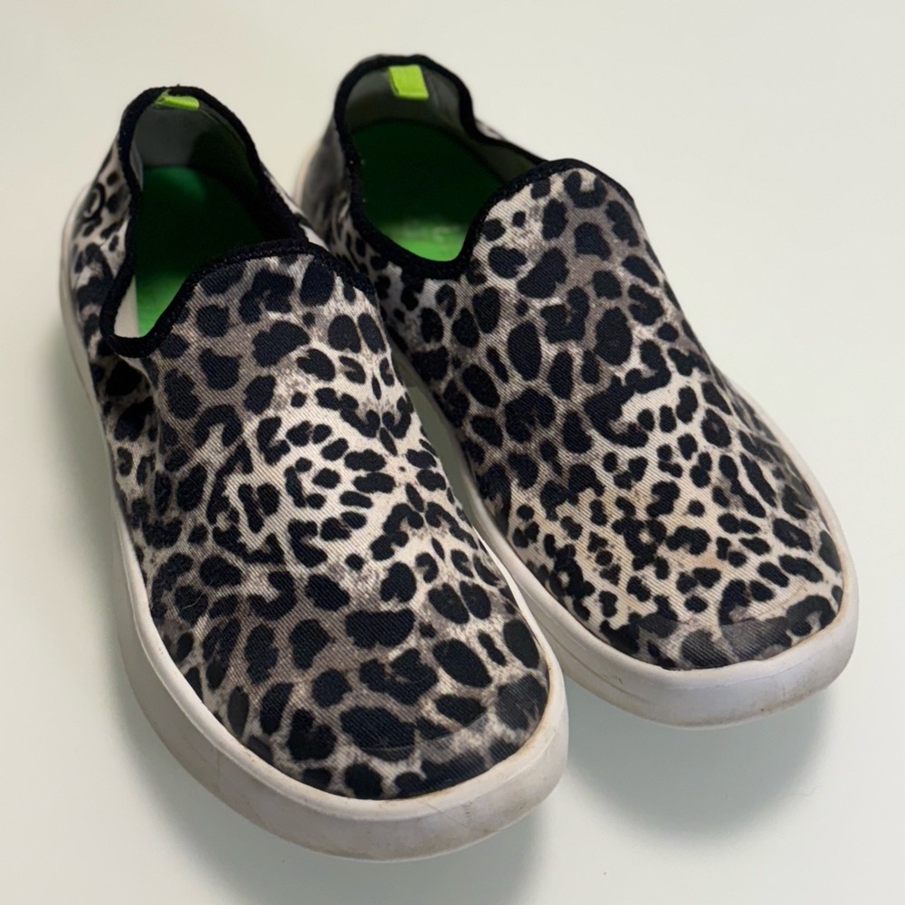 Oofos Women’s Animal Print Slip-On OOmg eeZee Shoes Size 10 | 41 | Fits Size 9